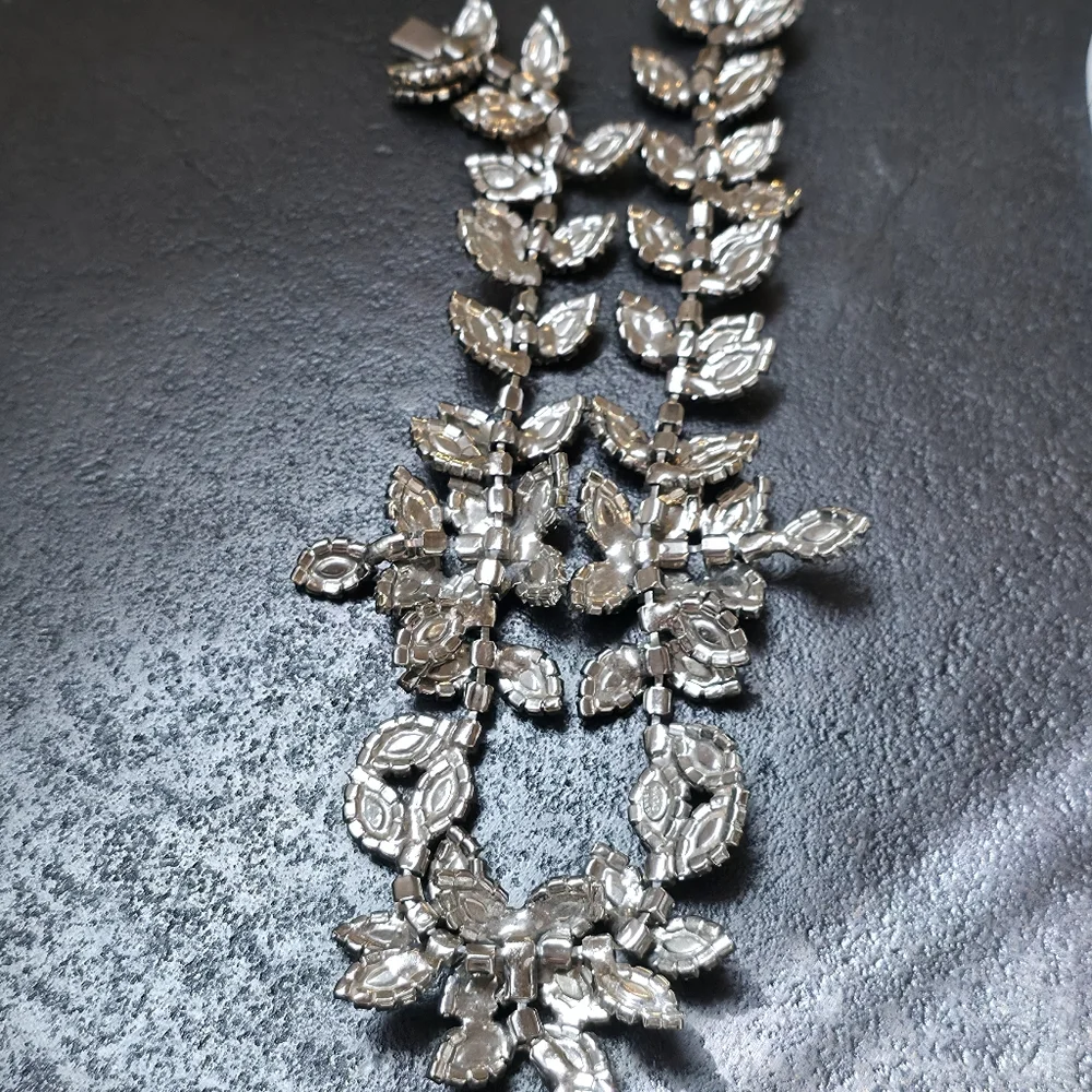 Vintage Kenneth Jay Lane Blue Crystal Flower Collar Necklace - Picture 8 of 11